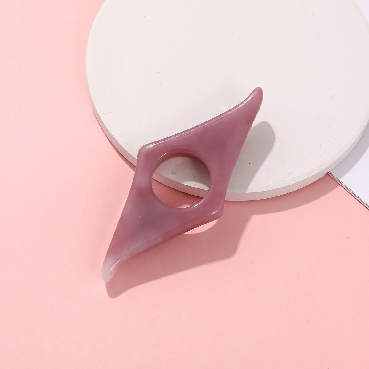 Thumb support bookmark