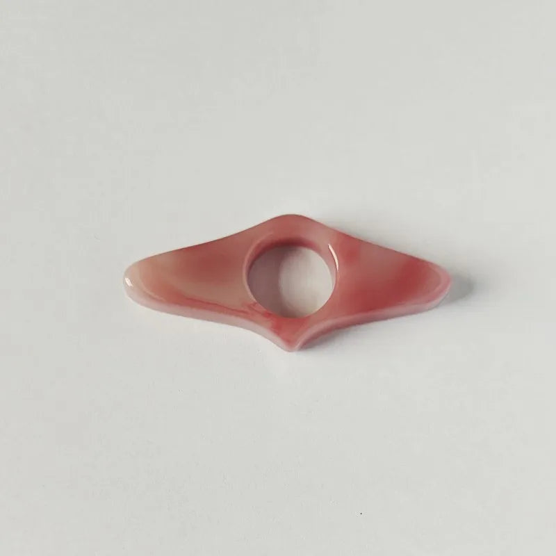 Thumb support bookmark